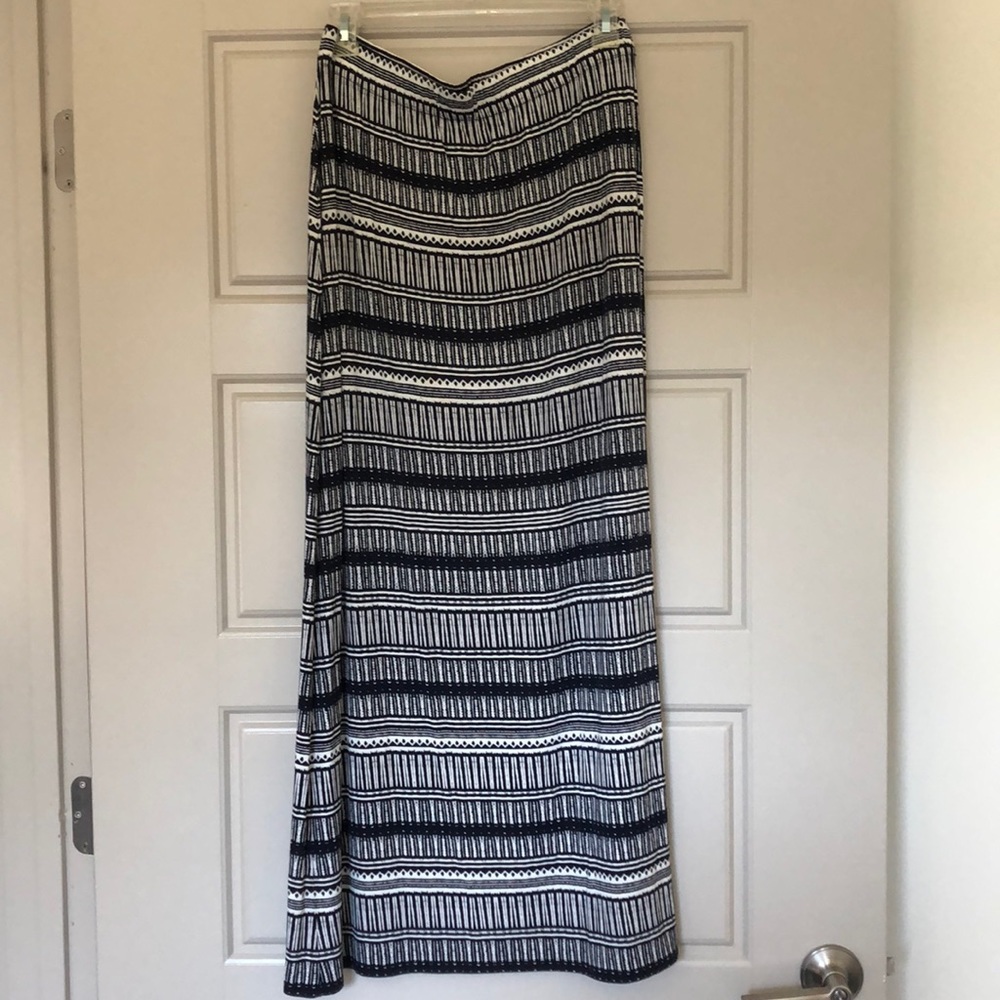 Anne Taylor LOFT Maxi Skirt (Small)